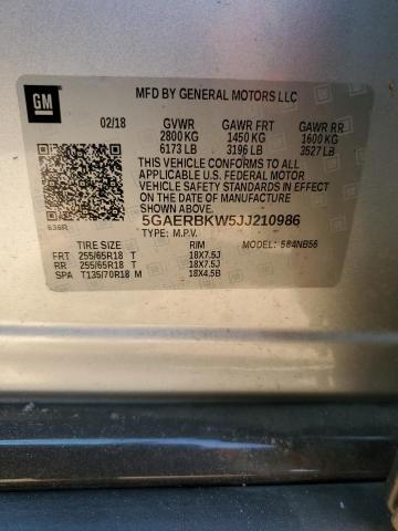 5GAERBKW5JJ210986 - 2018 BUICK ENCLAVE ESSENCE 银色 照片 13