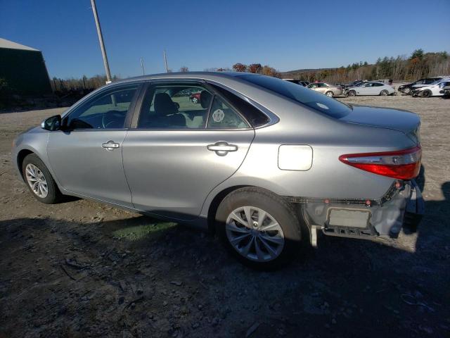 4T4BF1FK9FR475588 - 2015 TOYOTA CAMRY LE SILVER photo 2