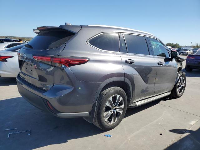 5TDGZRAH8NS109808 - 2022 TOYOTA HIGHLANDER XLE GRAY photo 3