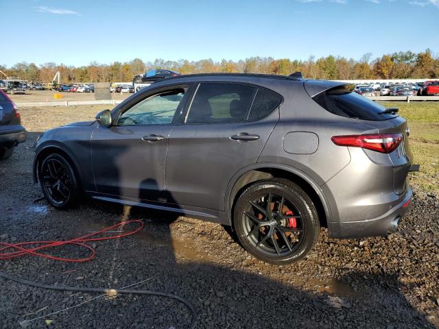 ZASPAKBN7M7D19805 - 2021 ALFA ROMEO STELVIO TI GRAY photo 2