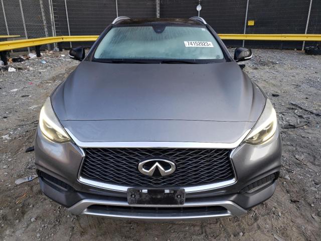 SJKCH5CR3HA018220 - 2017 INFINITI QX30 BASE GRAY photo 5