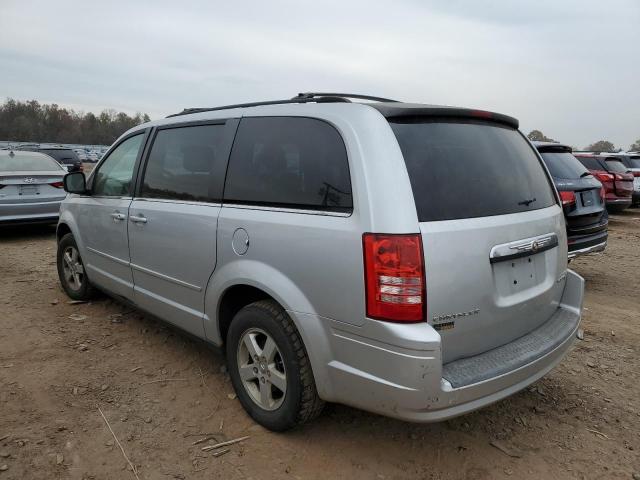 2A4RR4DE6AR138203 - 2010 CHRYSLER TOWN & COU LX SILVER photo 2