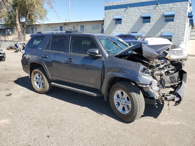 JTENU5JR1P6209755 - 2023 TOYOTA 4RUNNER SE GRAY photo 4