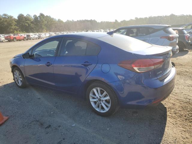 3KPFL4A74HE102828 - 2017 KIA FORTE LX BLUE photo 2