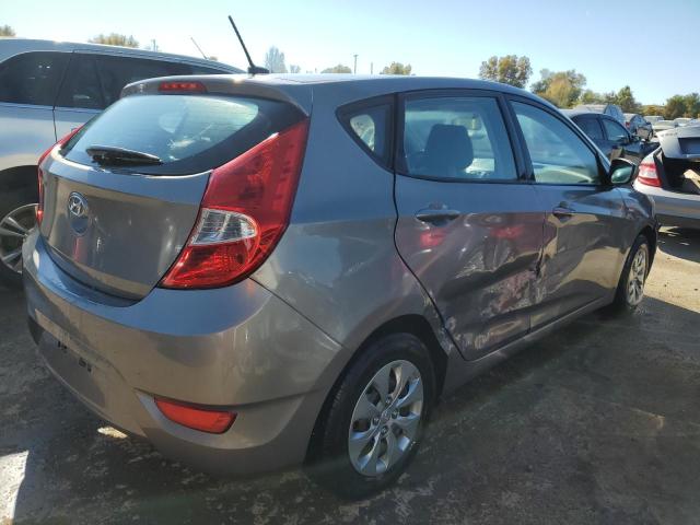 KMHCT5AEXHU360081 - 2017 HYUNDAI ACCENT SE GRAY photo 3