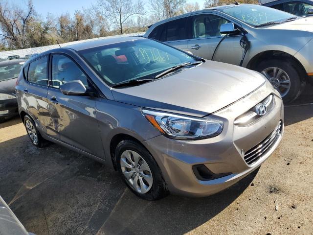 KMHCT5AEXHU360081 - 2017 HYUNDAI ACCENT SE GRAY photo 4