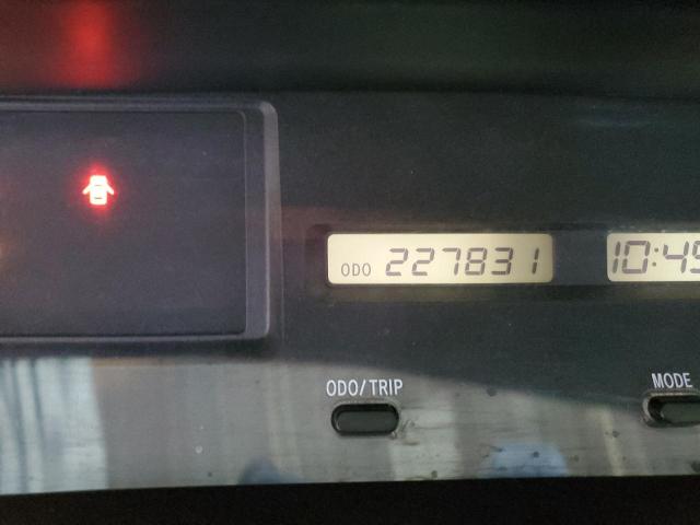 4T1BF28B74U349420 - 2004 TOYOTA AVALON XL GRAY photo 9