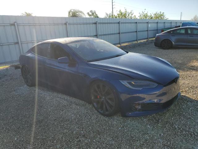 5YJSA1E40LF389106 - 2020 TESLA MODEL S BLUE photo 4