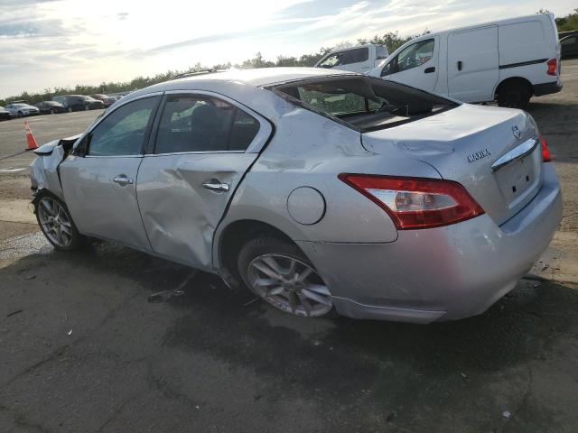 1N4AA5AP9BC865681 - 2011 NISSAN MAXIMA S SILVER photo 2