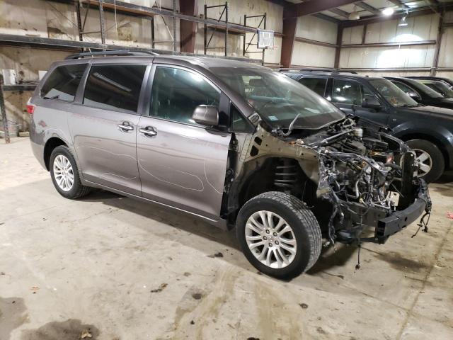 5TDYK3DC2FS570347 - 2015 TOYOTA SIENNA XLE GRAY photo 4