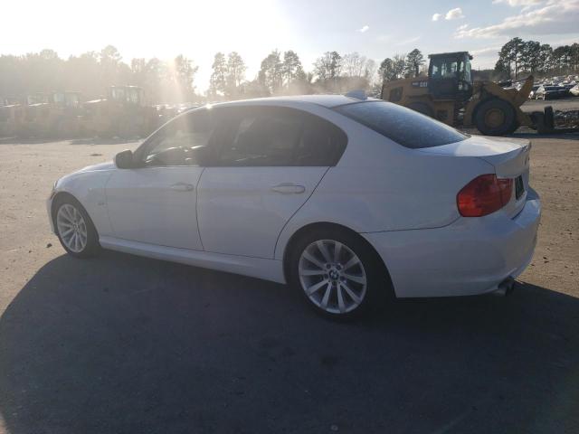 WBAPH5C56BA442898 - 2011 BMW 328 I SULEV WHITE photo 2