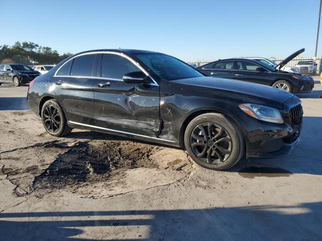 55SWF4JB4FU054362 - 2015 MERCEDES-BENZ C 300 BLACK photo 4