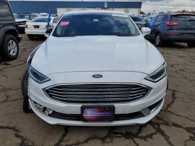 3FA6P0HD4JR230077 - 2018 FORD FUSION SE WHITE photo 5