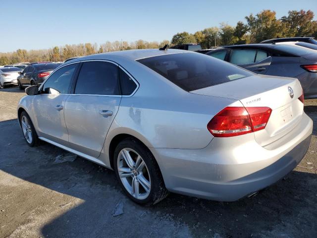 1VWBN7A39EC118899 - 2014 VOLKSWAGEN PASSAT SE SILVER photo 2