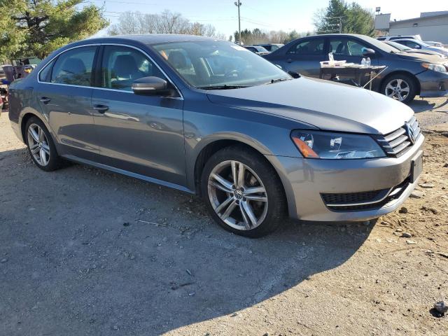 1VWBT7A39EC050755 - 2014 VOLKSWAGEN PASSAT SE GRAY photo 4