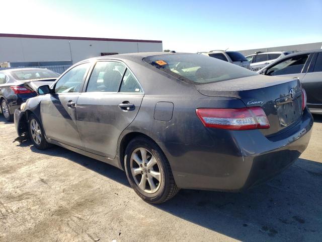 4T1BF3EK1BU602979 - 2011 TOYOTA CAMRY BASE GRAY photo 2