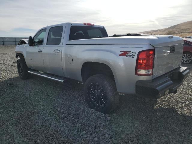 1GT121C88EF128285 - 2014 GMC SIERRA K2500 SLT SILVER photo 2