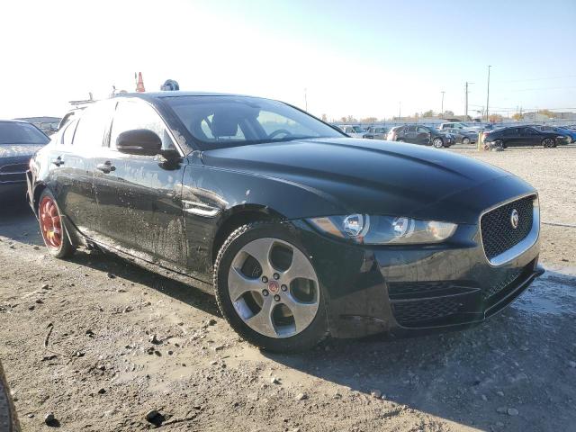 SAJAR4FX5JCP27027 - 2018 JAGUAR XE BLACK photo 4