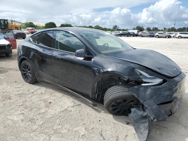 5YJYGAEE9MF138474 - 2021 TESLA MODEL Y BLACK photo 4