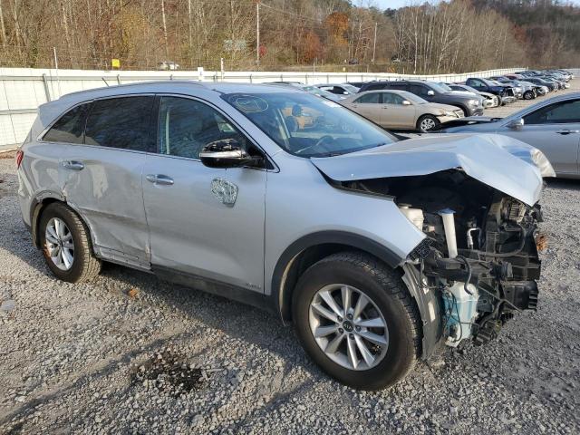 5XYPGDA38LG664068 - 2020 KIA SORENTO L SILVER photo 4