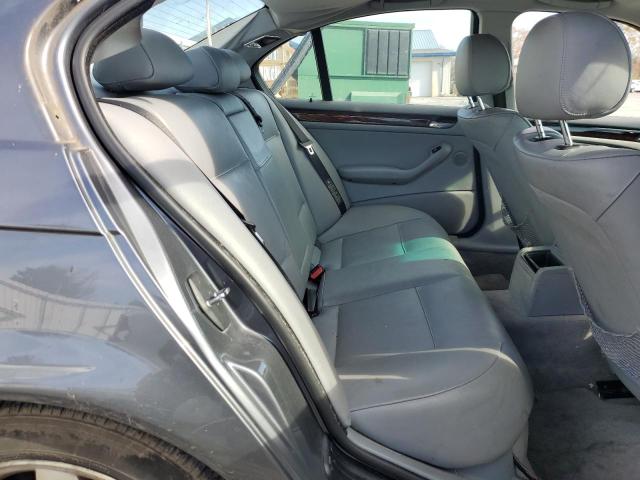 WBAEU33403PH90938 - 2003 BMW 325XI XI GRAY photo 10