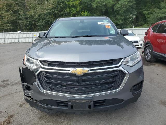 1GNERFKWXKJ305736 - 2019 CHEVROLET TRAVERSE LS GRAY photo 5