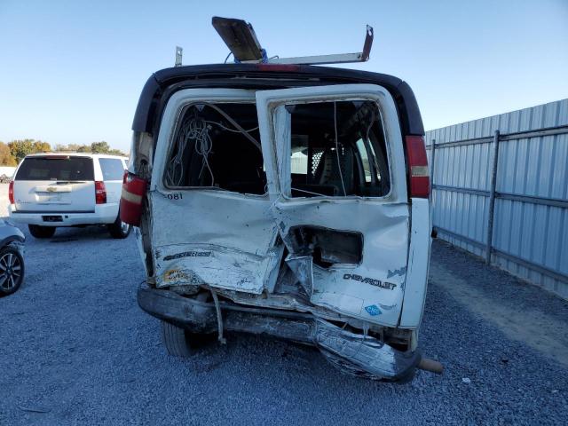 1GCGG25U441236068 - 2004 CHEVROLET EXPRESS 25 WHITE photo 6