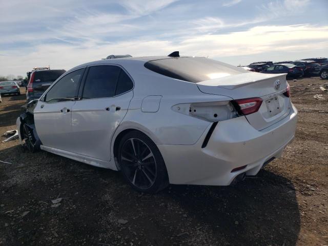 4T1B61HK1KU767995 - 2019 TOYOTA CAMRY XSE WHITE photo 2