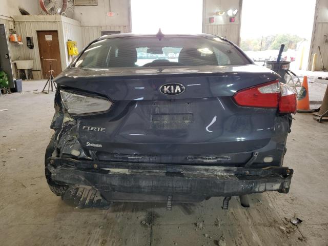 KNAFX4A66G5496982 - 2016 KIA FORTE LX BLUE photo 6