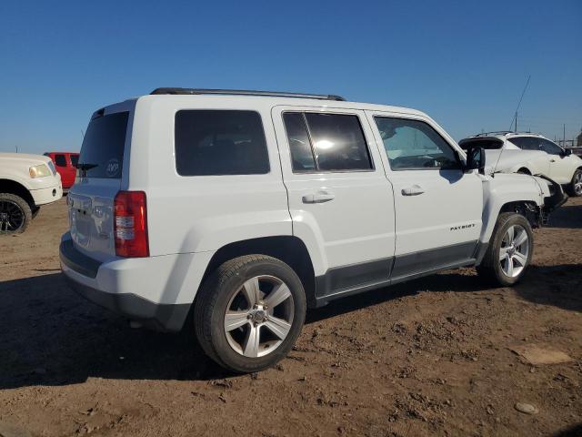 1C4NJPFA4CD704565 - 2012 JEEP PATRIOT LATITUDE WHITE photo 3