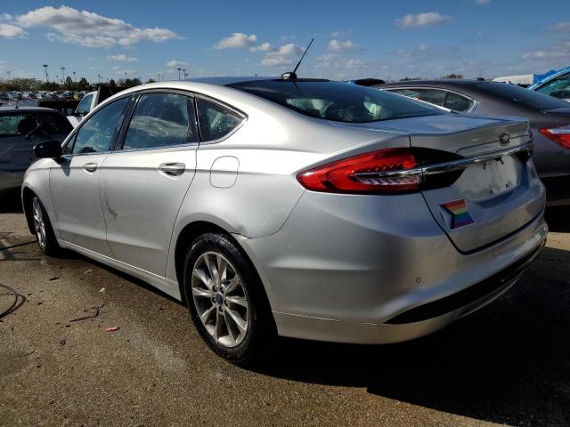 3FA6P0HD3HR335476 - 2017 FORD FUSION SE SILVER photo 2