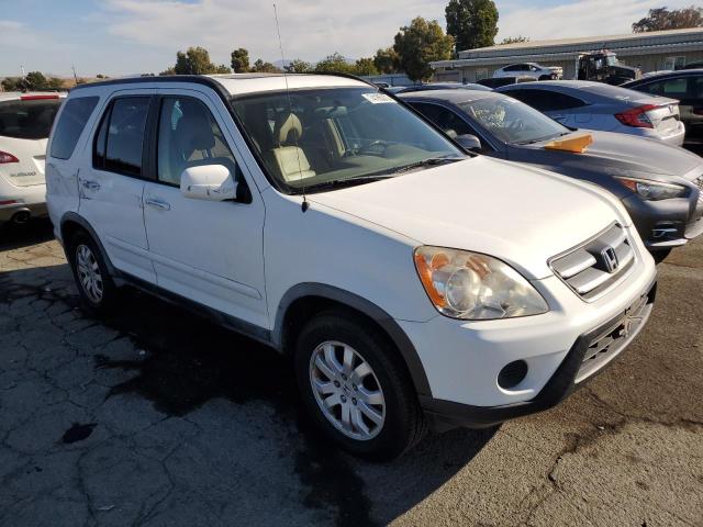 JHLRD78945C021224 - 2005 HONDA CR-V SE WHITE photo 4