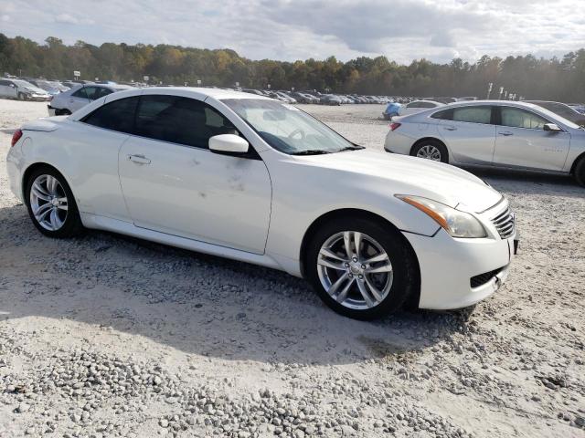 JNKCV66E29M720750 - 2009 INFINITI G37 BASE WHITE photo 4