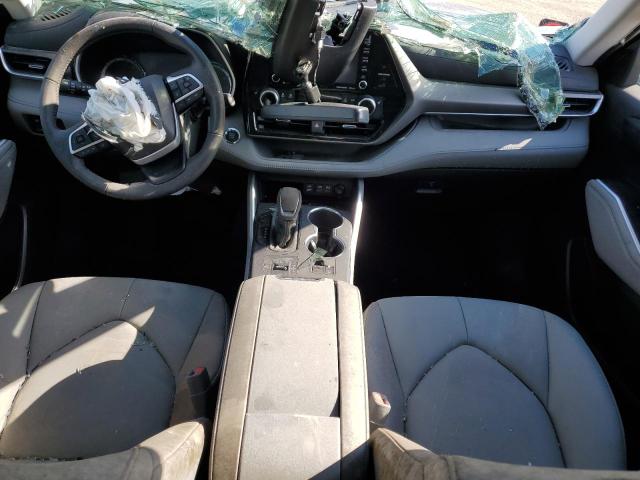 5TDGZRAH3NS126709 - 2022 TOYOTA HIGHLANDER XLE SILVER photo 8