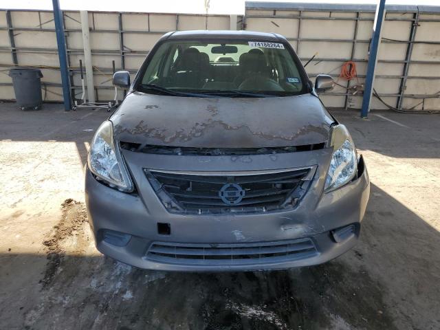 3N1CN7AP6CL862863 - 2012 NISSAN VERSA S GRAY photo 5