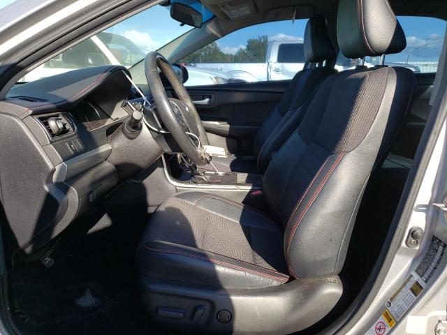 4T1BF1FK7HU378919 - 2017 TOYOTA CAMRY SE LE Gümüş fotoğraf 7