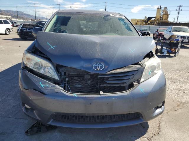 5TDYK3DC3ES513962 - 2014 TOYOTA SIENNA XLE BLUE photo 5