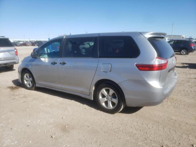 5TDZZ3DC3JS944313 - 2018 TOYOTA SIENNA L GRAY photo 2