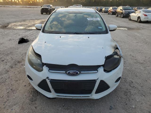 1FADP3F25EL389849 - 2014 FORD FOCUS SE WHITE photo 5