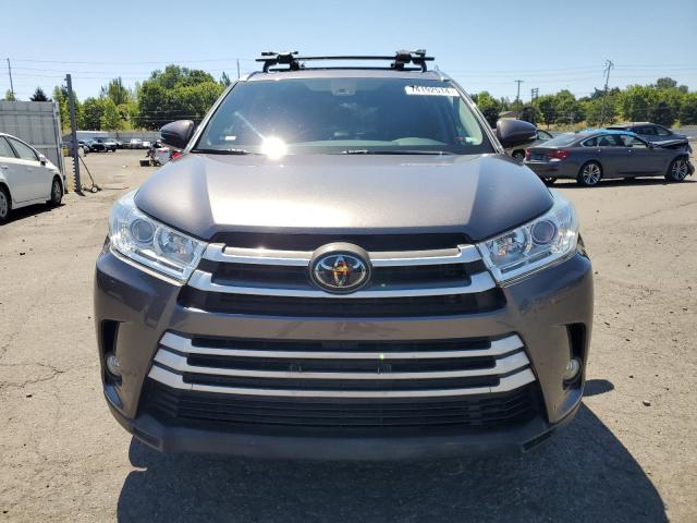 5TDJZRFH8JS533935 - 2018 TOYOTA HIGHLANDER SE GRAY photo 5