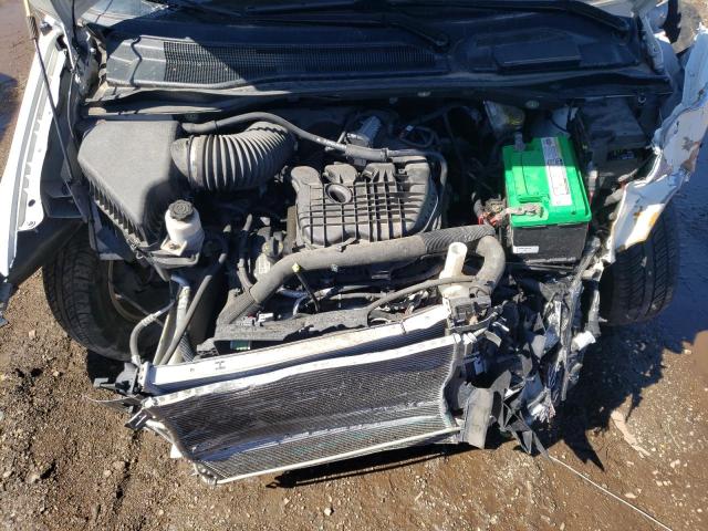 2A4RR8DG7BR682400 - 2011 CHRYSLER TOWN & COU TOURING L WHITE photo 12