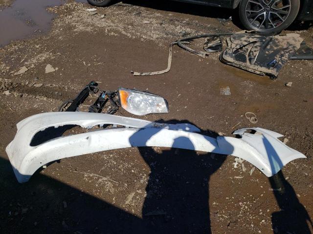 2A4RR8DG7BR682400 - 2011 CHRYSLER TOWN & COU TOURING L WHITE photo 13