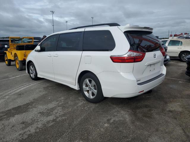 5TDKZ3DC7JS904964 - 2018 TOYOTA SIENNA LE WHITE photo 3