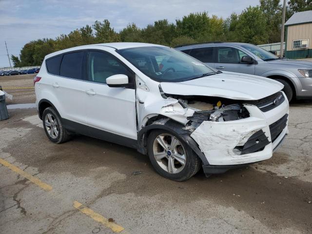 1FMCU0G70FUB26232 - 2015 FORD ESCAPE SE WHITE photo 4