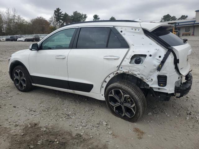 KNDCT3LE8P5051353 - 2023 KIA NIRO SX WHITE photo 2