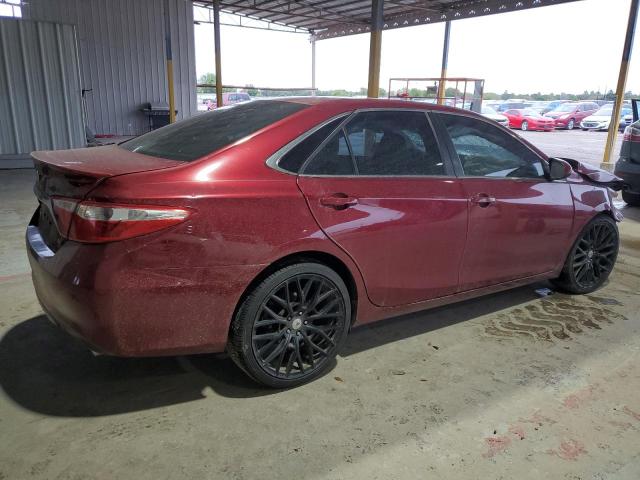 4T1BF1FK7HU692862 - 2017 TOYOTA CAMRY LE RED photo 3