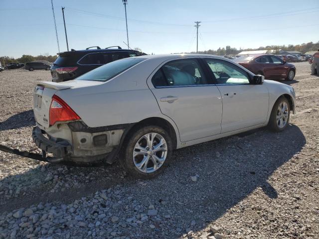 3FAHP0HG8CR272659 - 2012 FORD FUSION SE WHITE photo 3