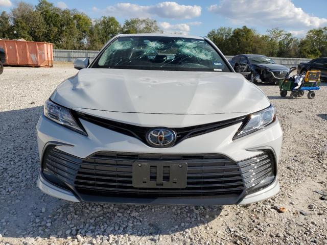 4T1C11AKXPU111931 - 2023 TOYOTA CAMRY LE GRAY photo 5