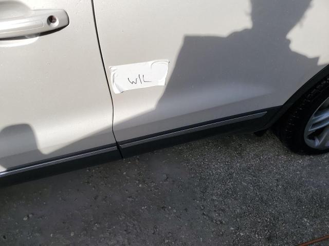 5LMCJ3D98HUL51739 - 2017 LINCOLN MKC RESERVE თეთრი ფოტო 13