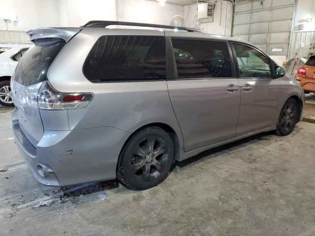 5TDXK3DC4FS560933 - 2015 TOYOTA SIENNA SPORT SILVER photo 3